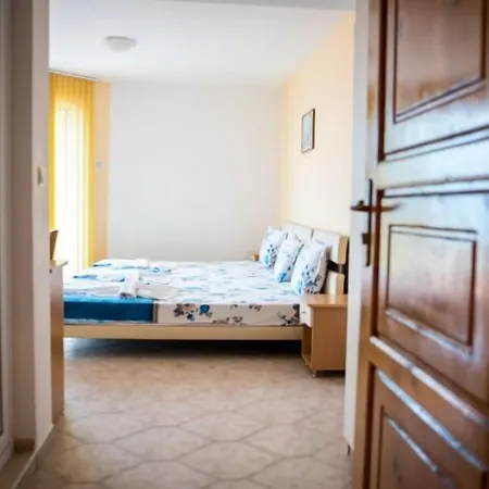 Cristal Hotel 2*